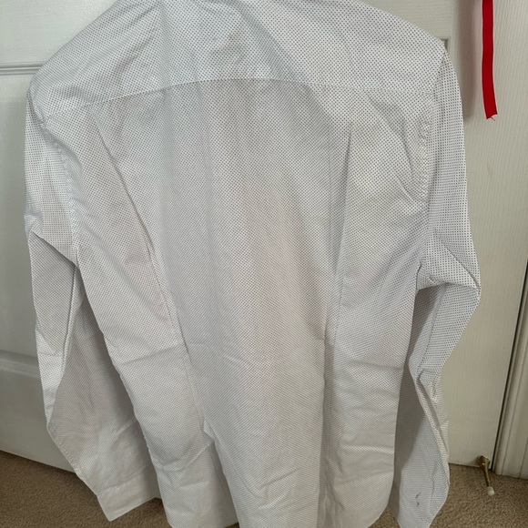 H&M White Dress Shirt with Subtle Micro Dot Pattern - Picture 2 of 3